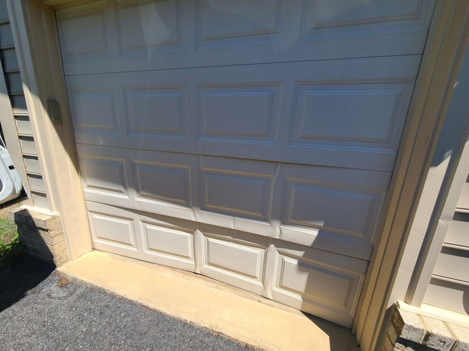 Panel Replacement. GarageWiz garage door service in the DMV